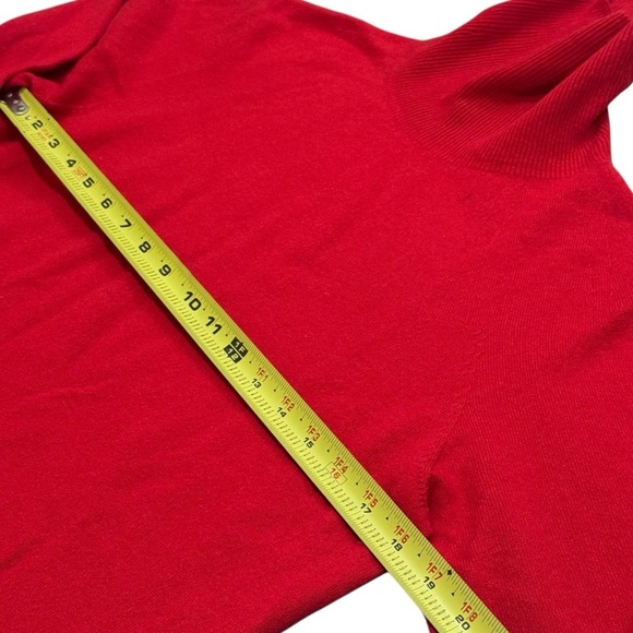 Uniqlo Cherry Red Long Sleeve Turtleneck 100% Cashmere Capsule Comfort Size M - Picture 9 of 10